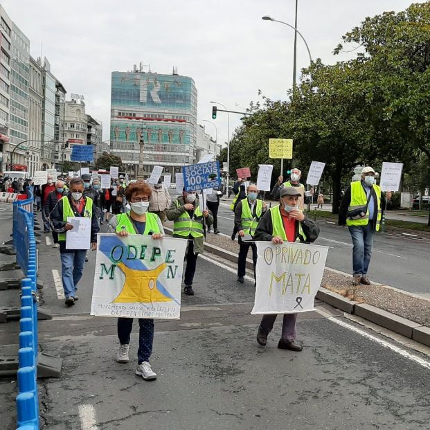 Marchas en Galicia exigen responsabilidades sobre la crisis de las residencias de mayores