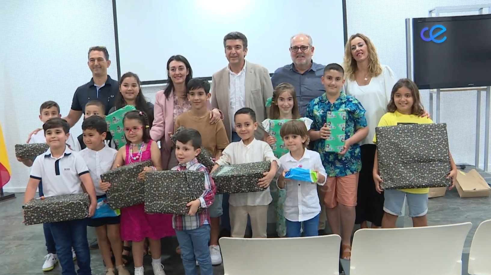 El Imserso premia a niños y niñas de Ceuta por dibujar contra la discriminación de los mayores