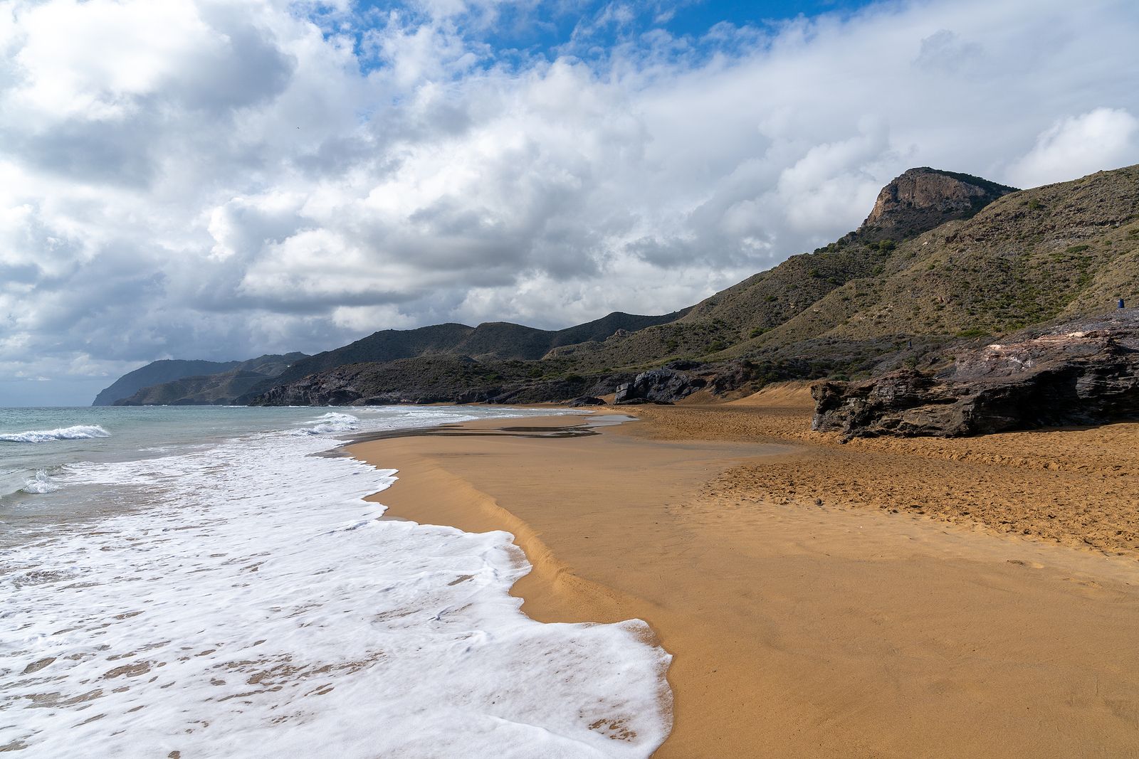 Cartagena: playas y michirones. Parque Regional de Calblanque en Cartagena. Foto: Bigstock