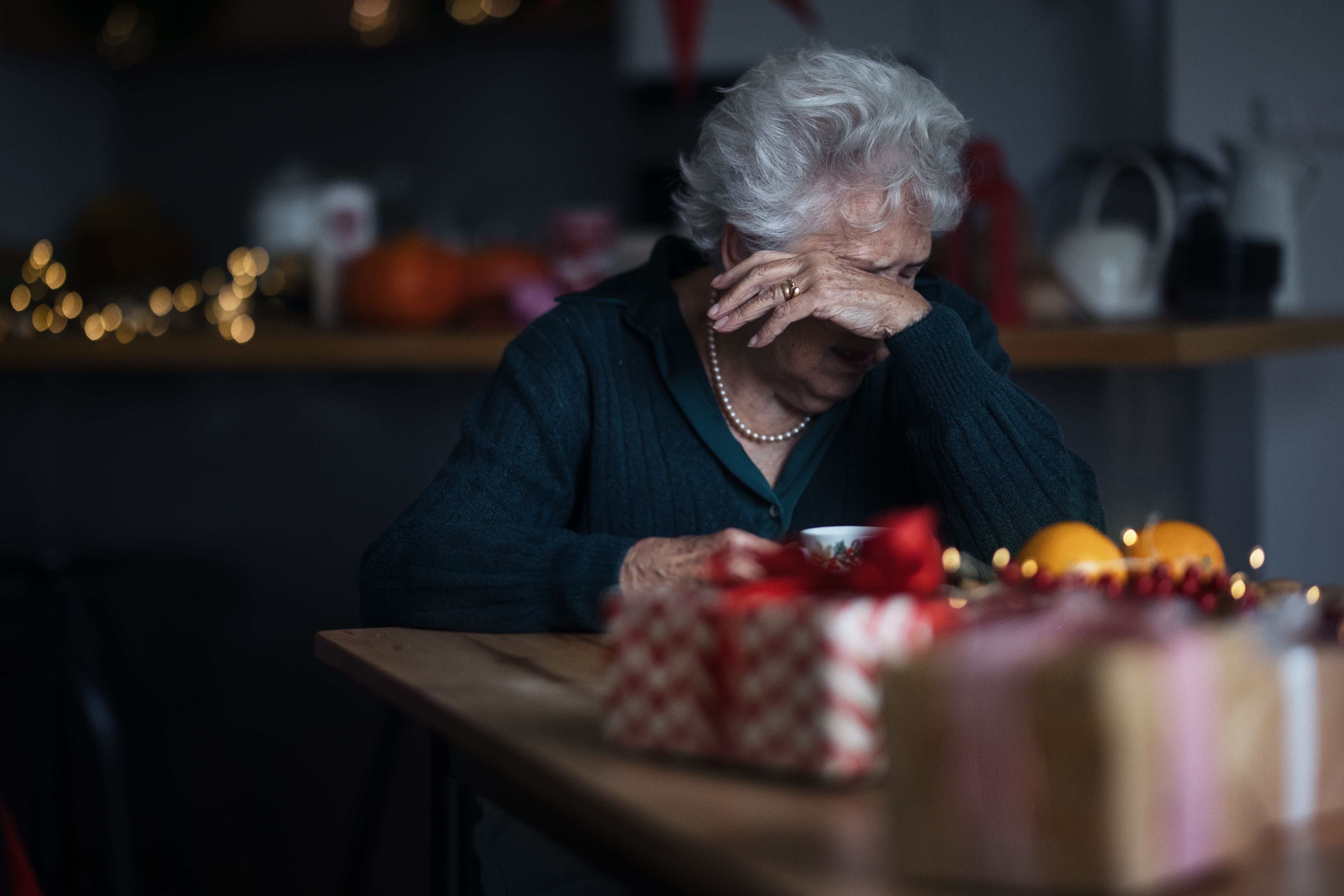 Los mayores sienten más nostalgia en Navidad que el resto de la población