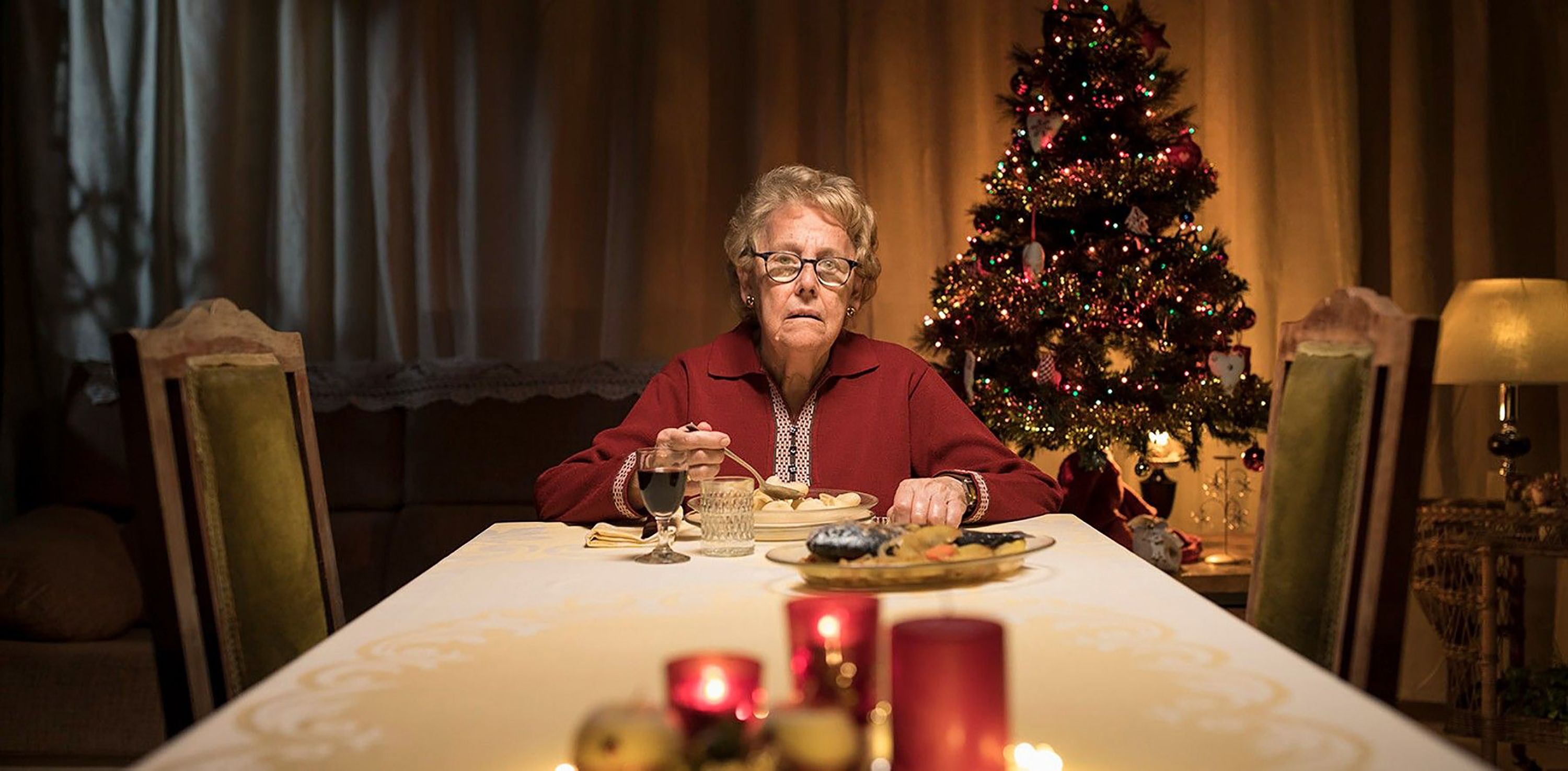 'Cerca de ti Navidad', la iniciativa que invita a mayores solos a pasar las Navidades acompañados