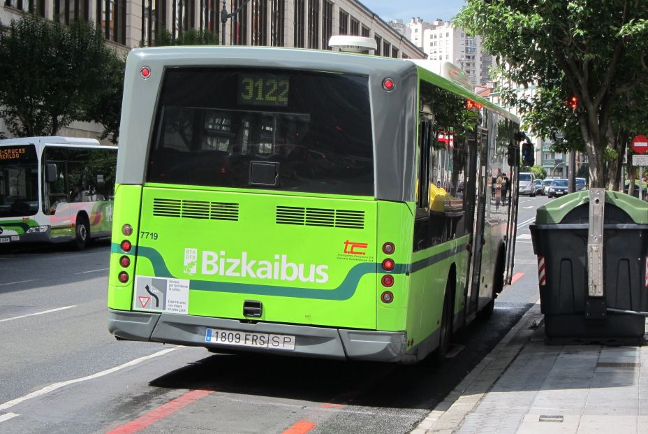 Tres jóvenes ebrias apalean hasta dejar inconsciente a una conductora que no las dejó subir al bus