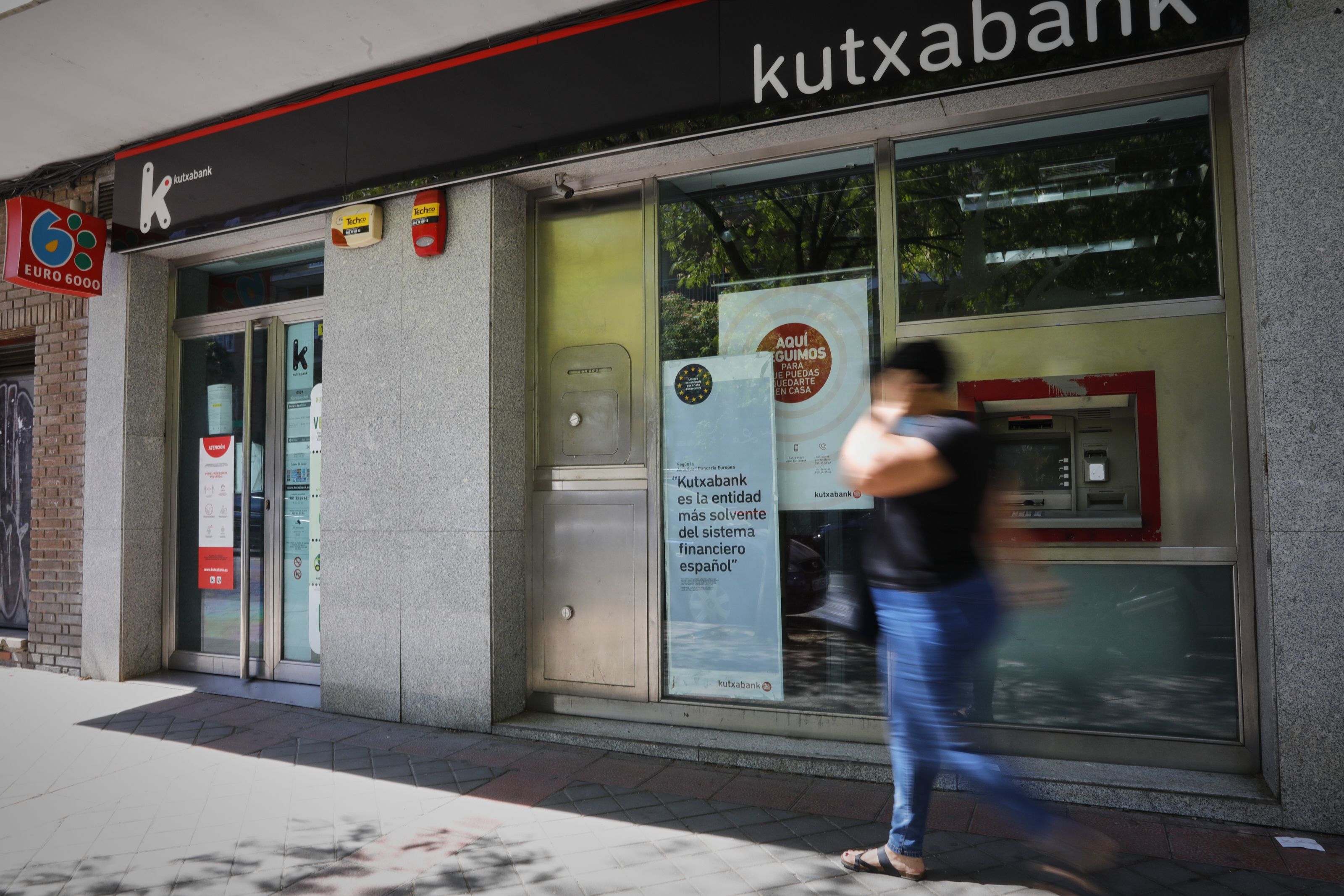 Multa a Kutxabank por no dar servicio de caja y eliminar los ingresos en efectivo en ventanilla. Foto: EuropaPress