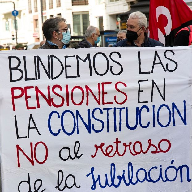 EuropaPress grupo personas pertenecientes movimiento pensionistas