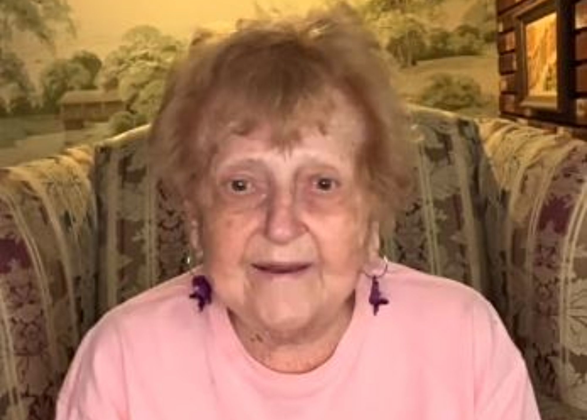 Una mujer de 93 años comparte el vídeo que quiere mostrar en su funeral: "Mi ex mejor que se vaya". Foto: TikTok
