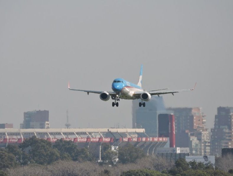 Muere una mujer en un vuelo que salió de Barcelona: se cree que pudo sufrir una descompensación