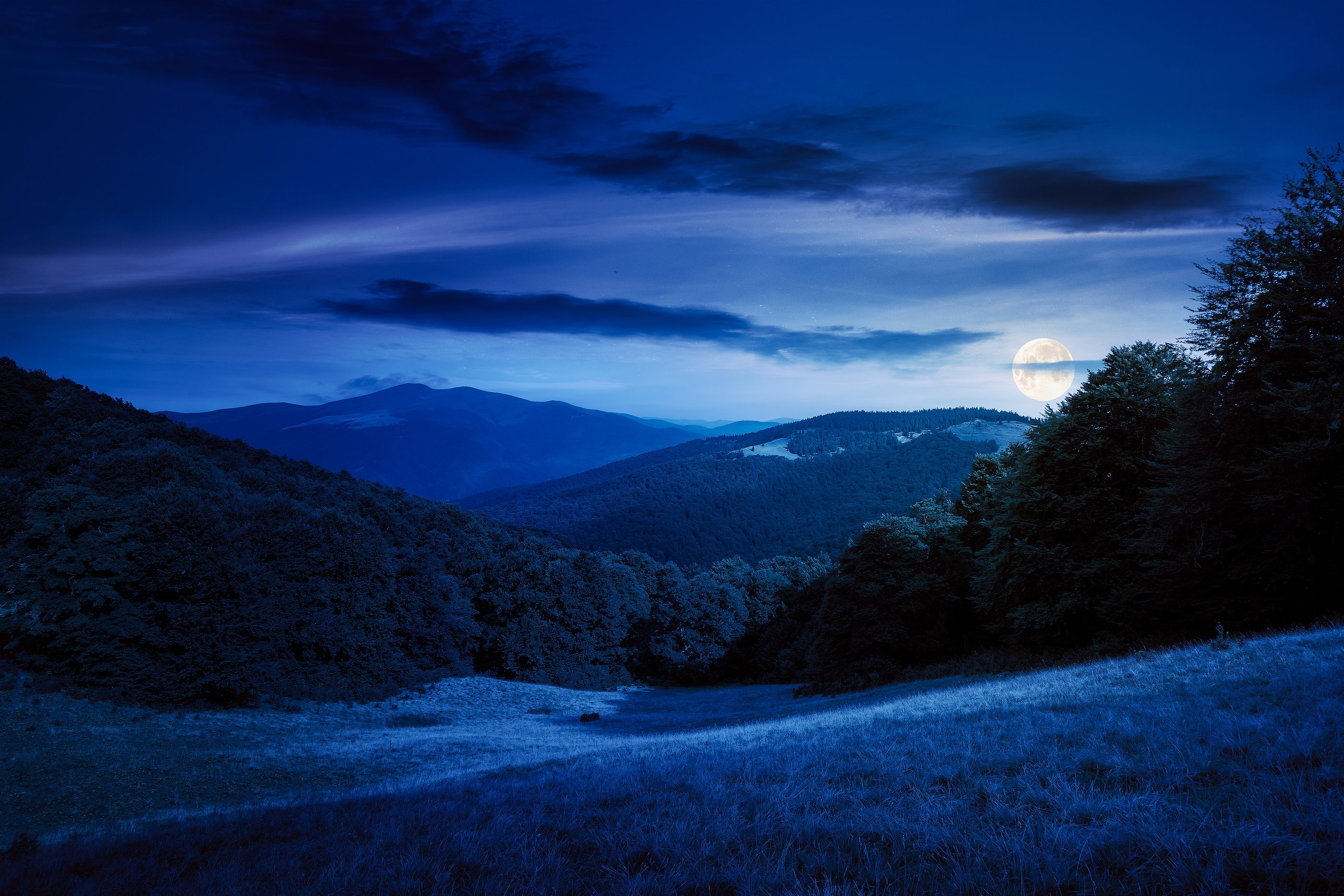 Cómo ver estos días la superluna azul: un fenómeno poco frecuente