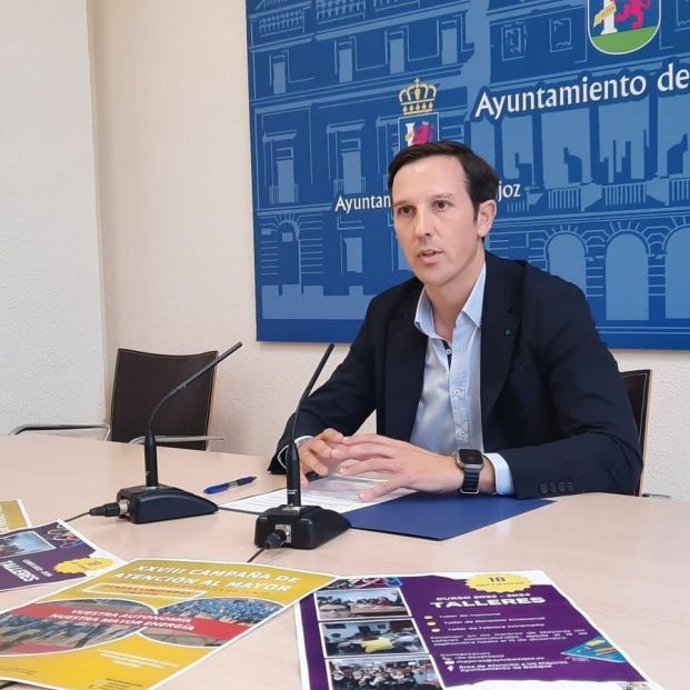 La Campaña de Atención al Mayor de Badajoz ofrecerá gimnasia, talleres y rutas gratuitas. Foto: Europa Press