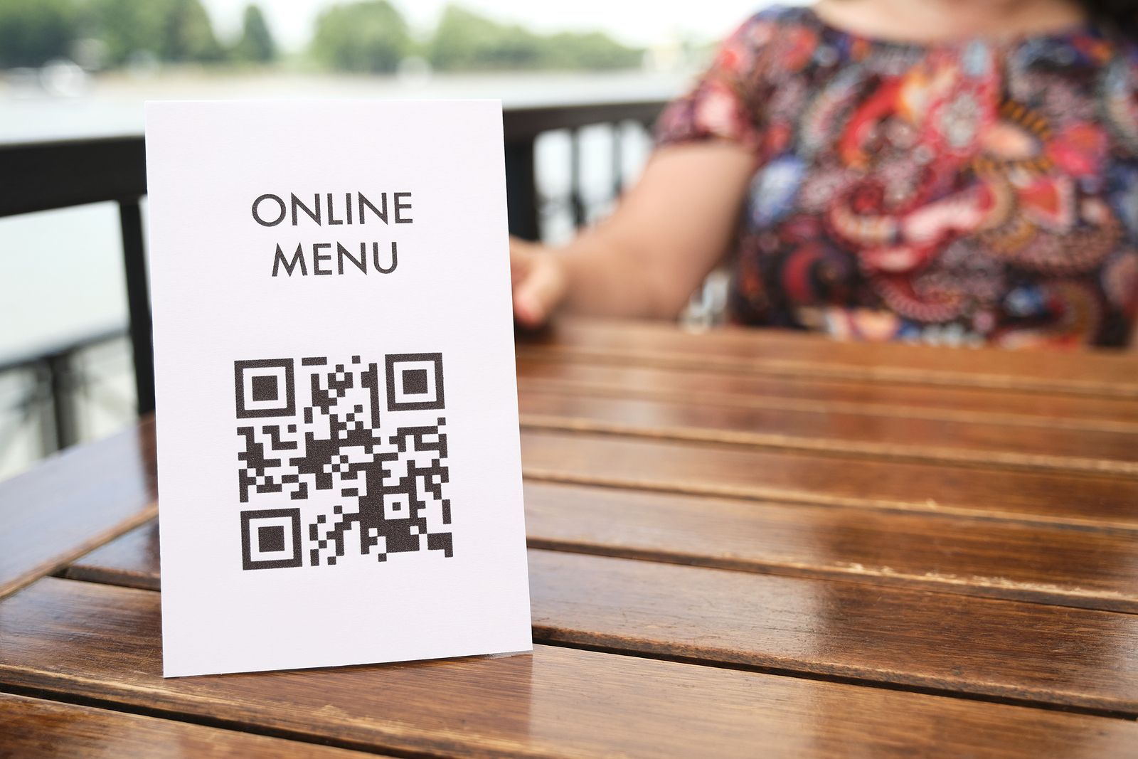 Alertan de los códigos QR para consultar la carta de los restaurantes