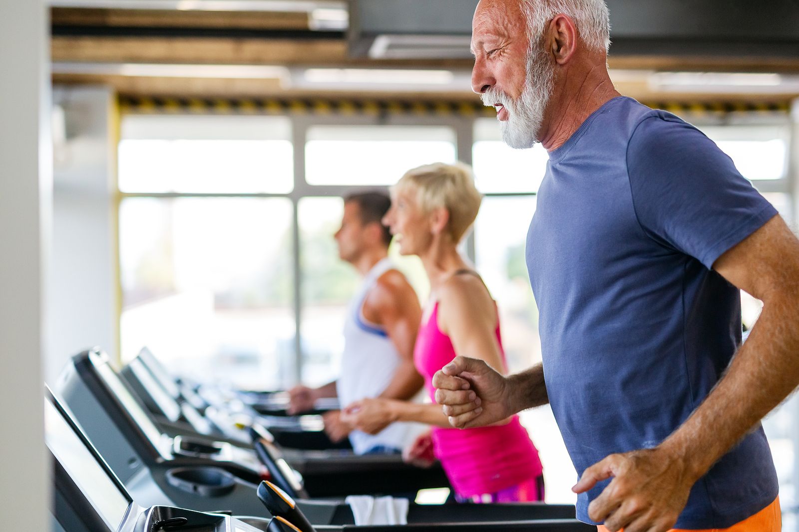La actividad física y la dieta son esenciales para alcanzar un envejecimiento saludable