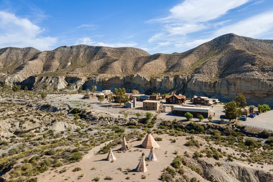 Se vende el poblado cinematográfico 'Western Leone', escenario de muchas películas del oeste