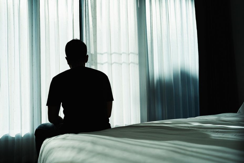 La OMS crea una comisión para abordar la soledad como una amenaza "acuciante" para la salud