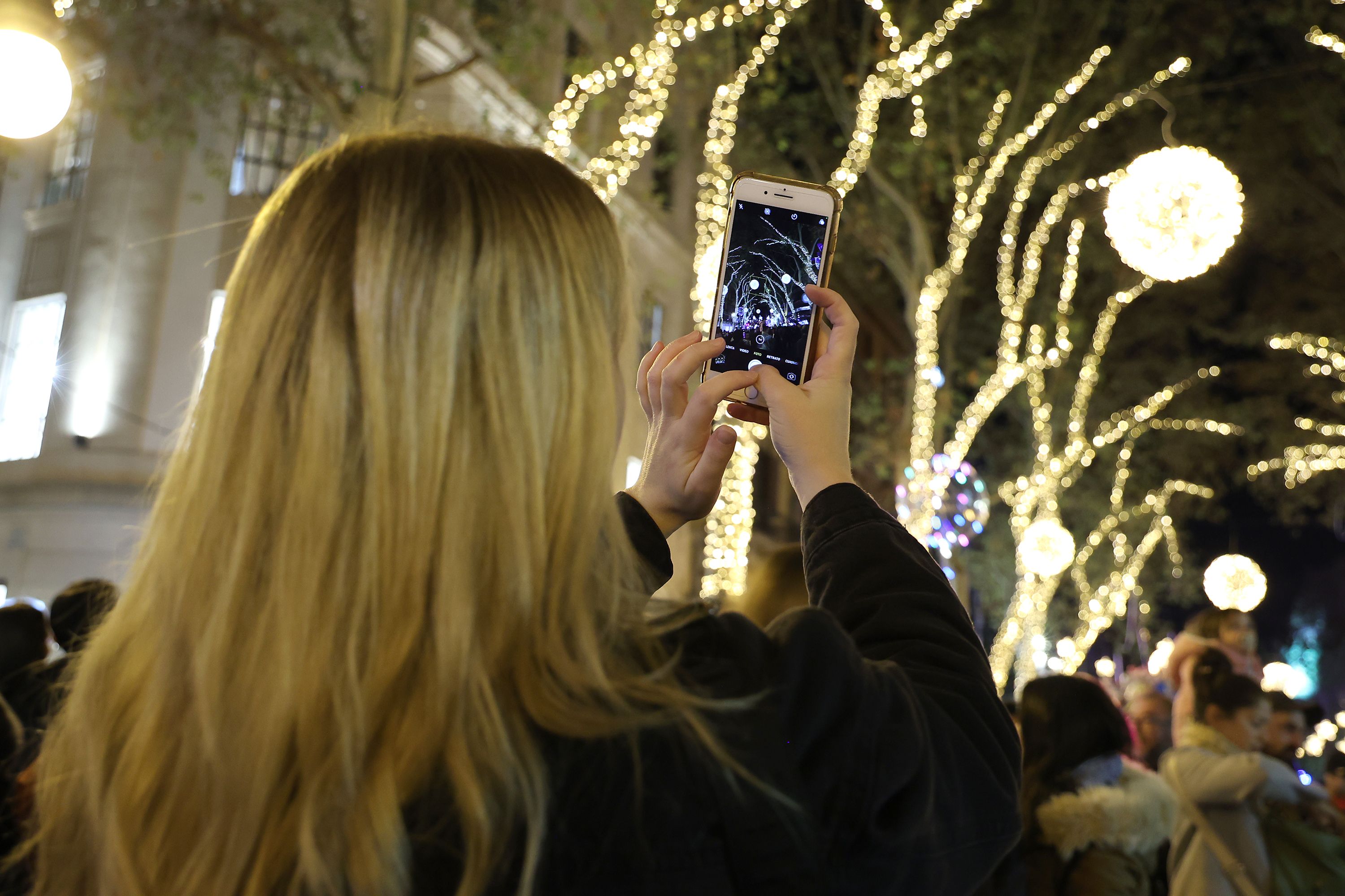 ¿Es legal poner cualquier tipo de adorno navideño en las zonas comunes?