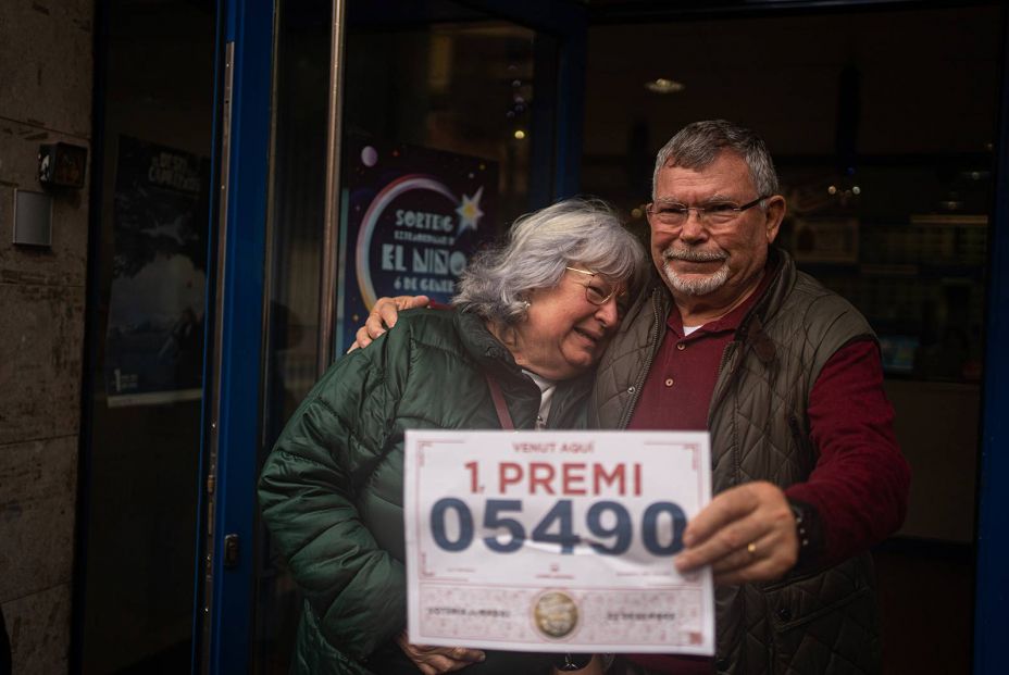 En esto gastarían el dinero los españoles si ganan la Lotería de Navidad