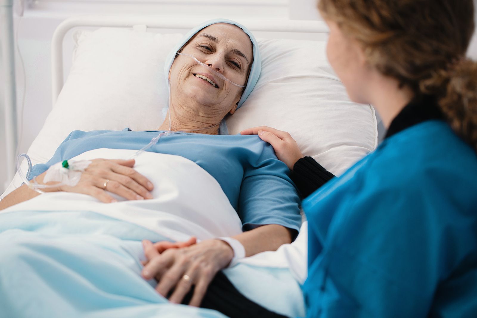 Pacientes con cáncer en fase final exigen más información sobre cuidados paliativos