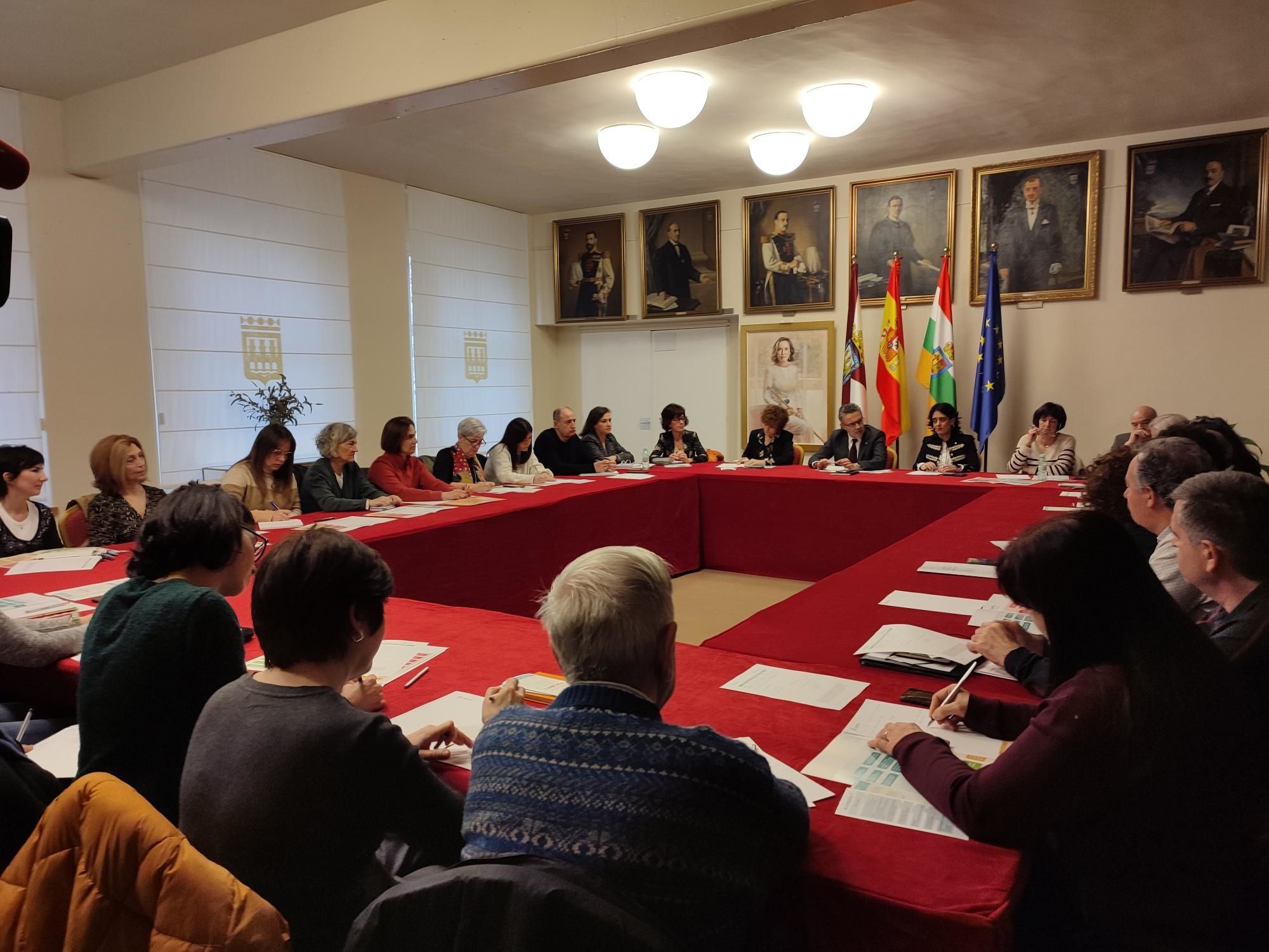 Logroño crea una Mesa de la Soledad para hacer frente a este problema entre los mayores de la ciudad (Europa Press)
