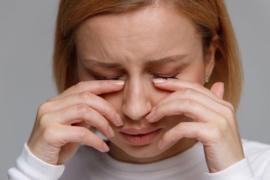 Las conductas que debes evitar si sufres ojo seco (Bigstock)