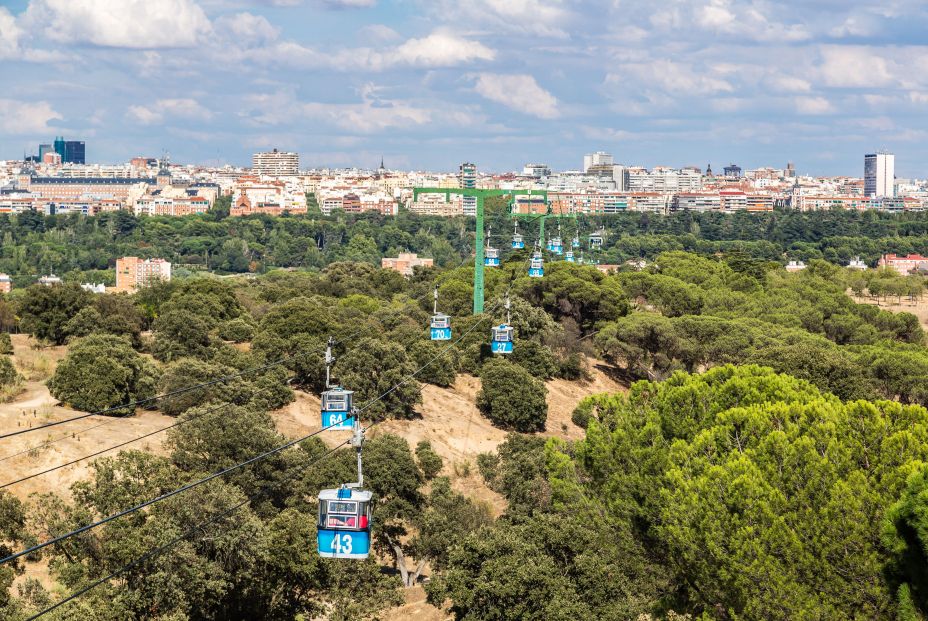 bigstock . El Teleférico de Madrid reabrirá sus puertas a finales de 2025