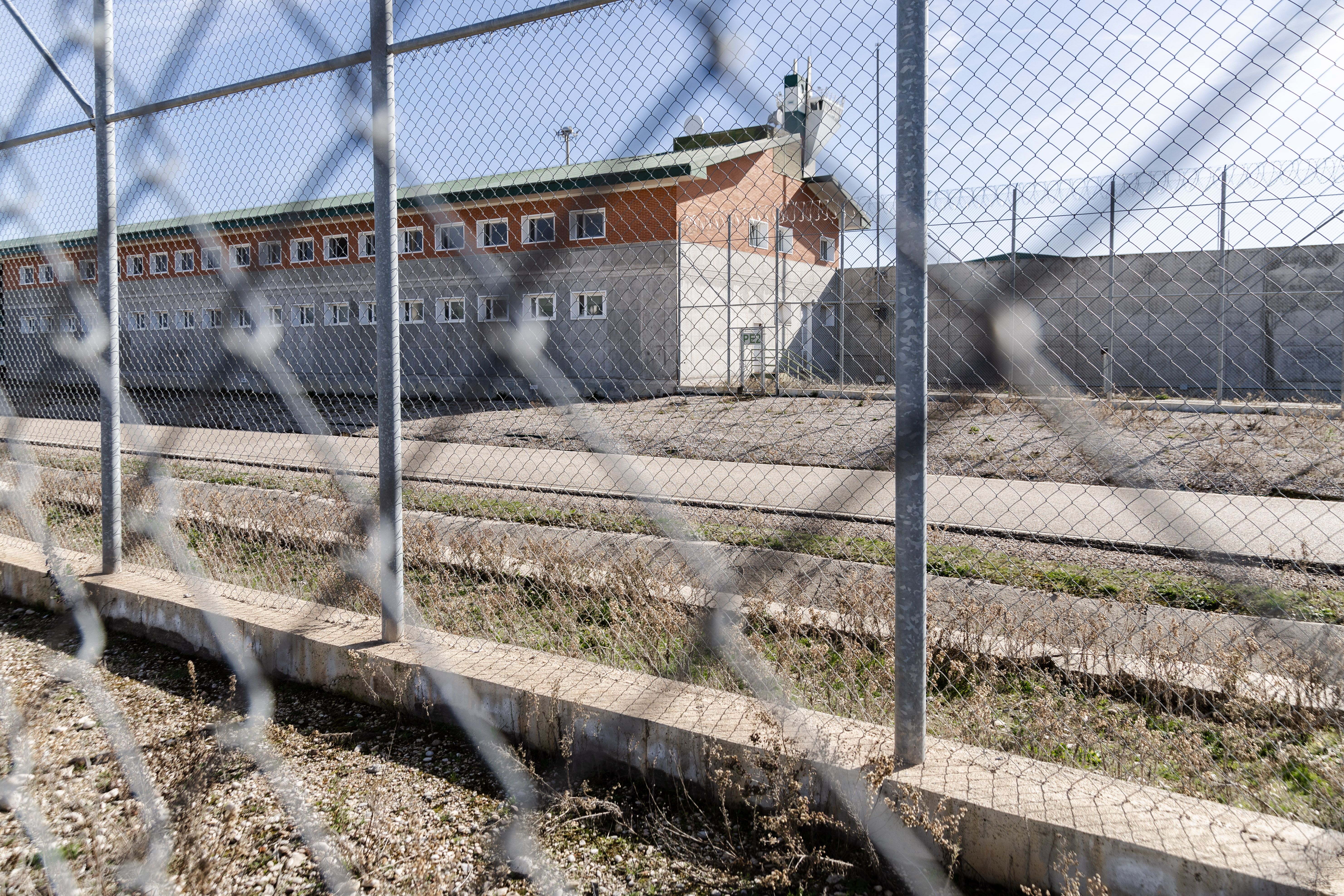 El asesino confeso de los tres hermanos mayores de Morata mata a golpes a su compañero de celda