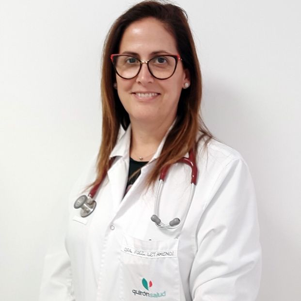 La doctora Nieves Fernández Letamendi, especialista en Geriatría del Hospital Quirónsalud Zaragoza