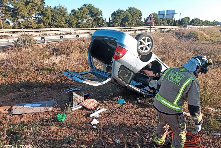 EuropaPress 4959581 imagen accidente tomada cedida bomberos ceis