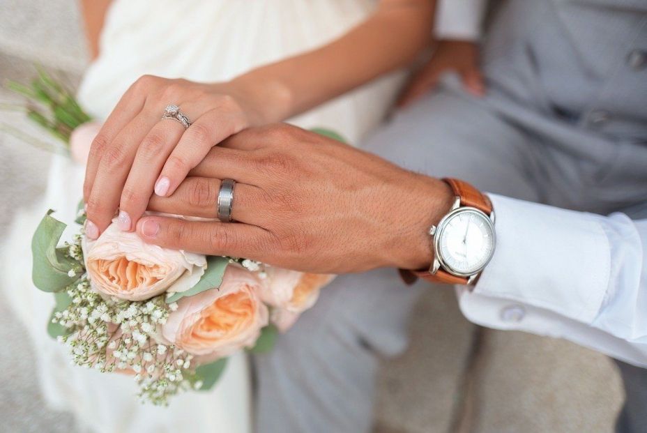 Los matrimonios ante notario aumentaron un 16,5% en 2023, con preferencia por separación de bienes (Europa Press)