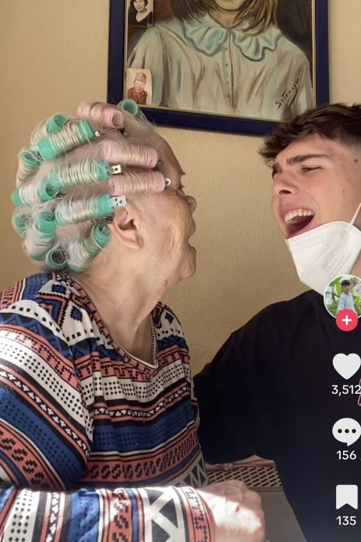 Juan y Francisca, la emotiva historia de una abuela y su nieto que ha conmovido a las redes. Captura de TikTok
