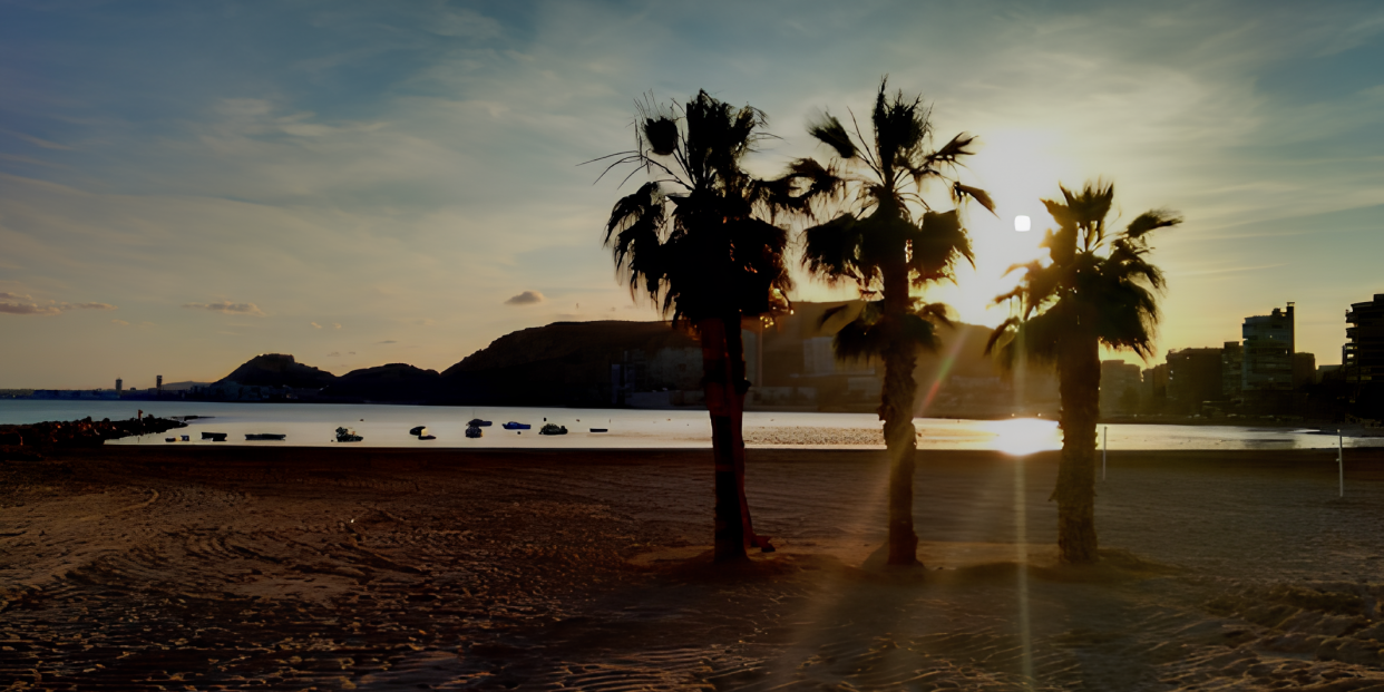Las 5 mejores playas para sénior en Alicante (Turismo Alicante)
