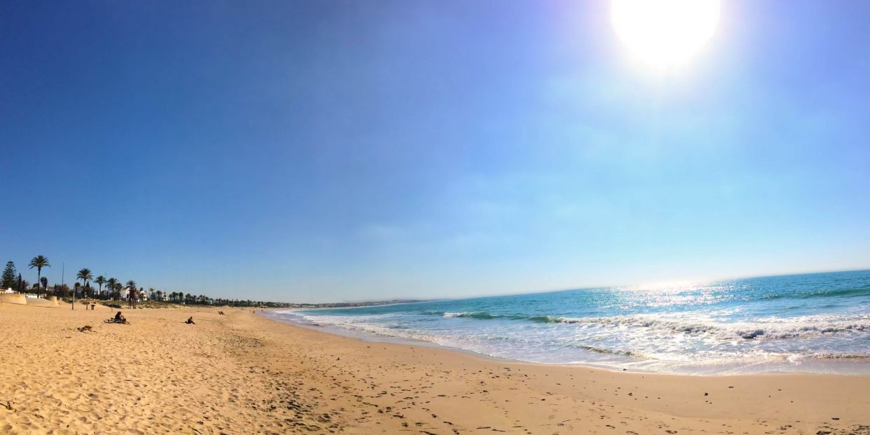 Las 5 mejores playas para sénior en Cádiz (Turismo Cádiz)