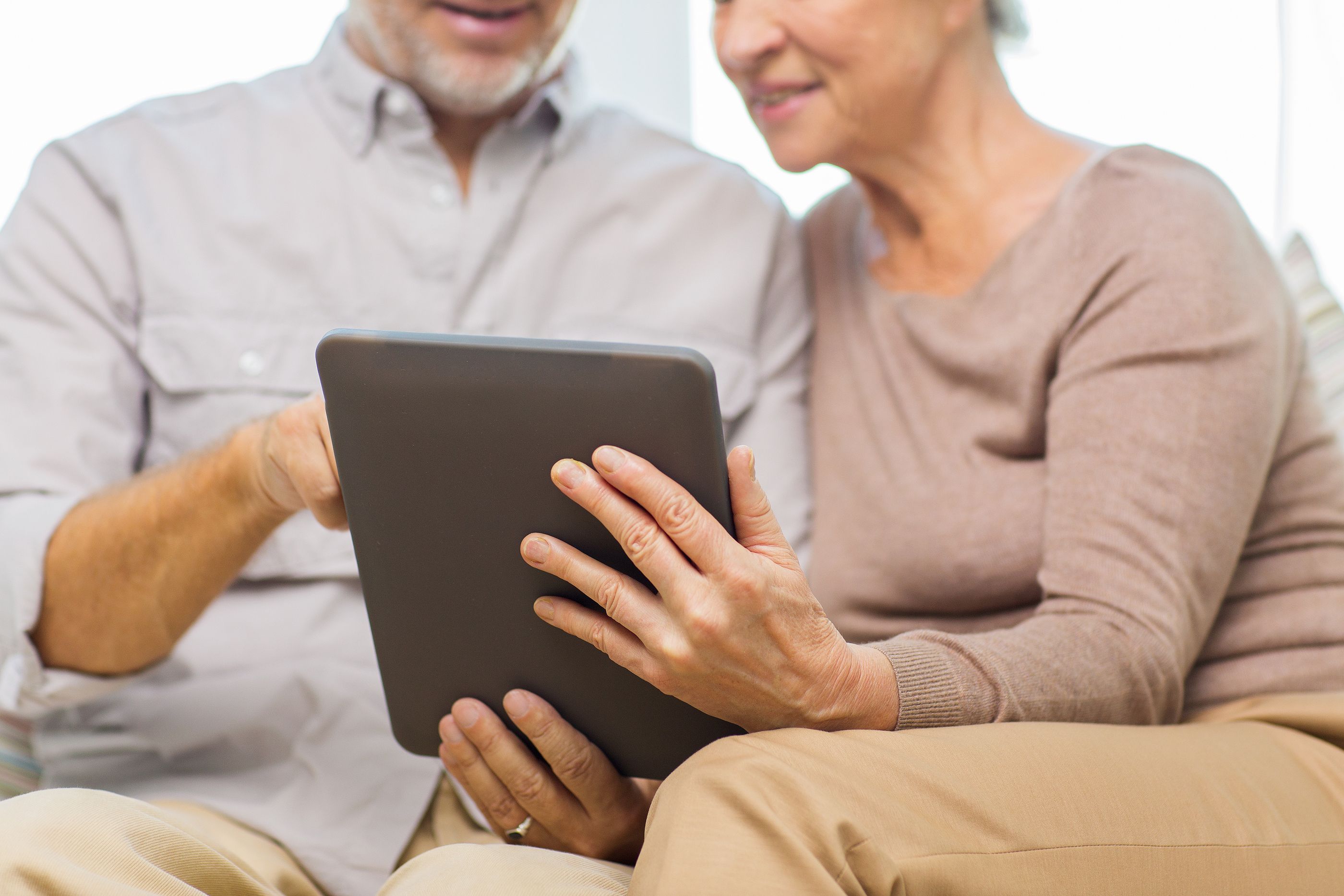 Murcia será el tercer territorio en el mundo con una plataforma digital para las personas mayores (Bigstock)