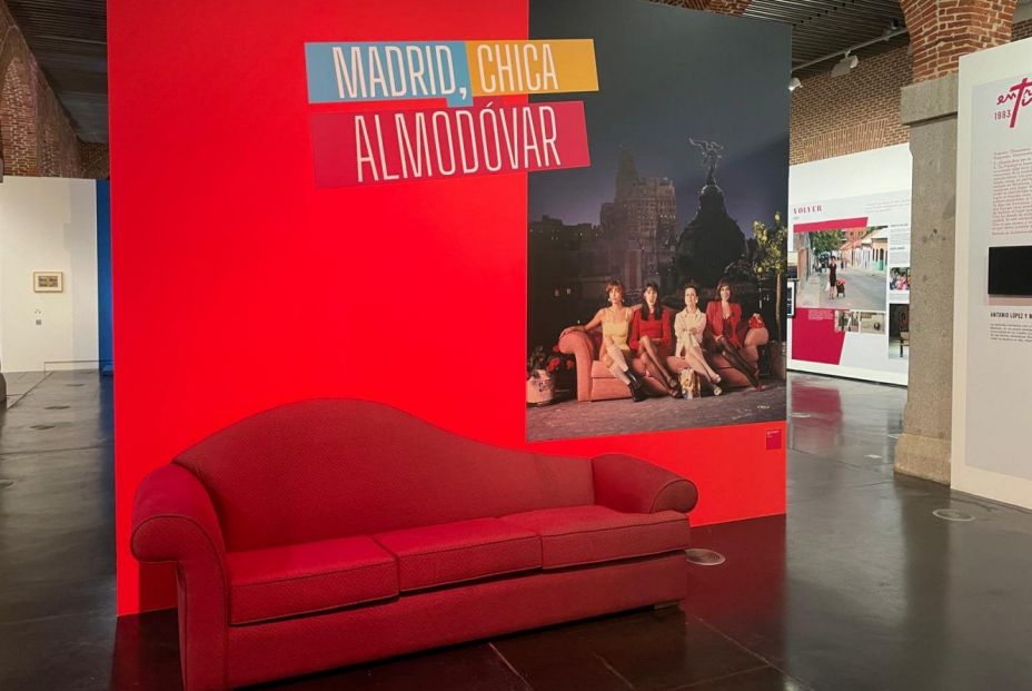 ‘Madrid, chica Almodóvar’ : la relación entre la capital y el famoso director llega a Conde Duque. Diario de Madrid 