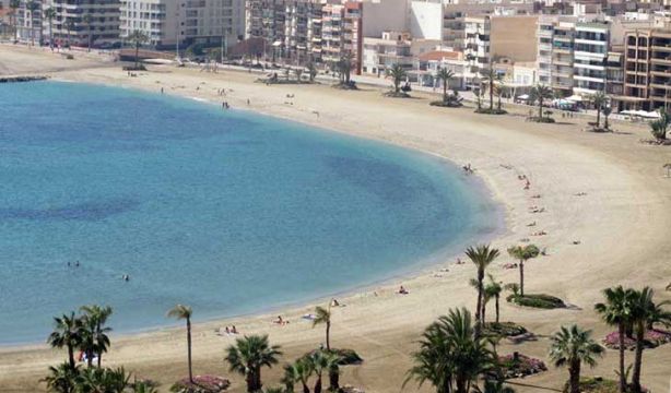 Las 5 mejores playas para sénior en la Región de Murcia (Turismo Región de Murcia)