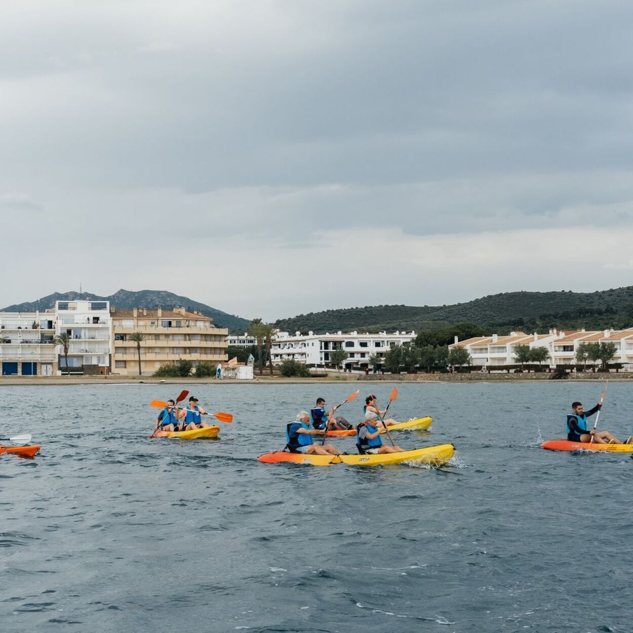 Más de 2.500 personas participan en las actividades de los Bluewave Days de ISDIN