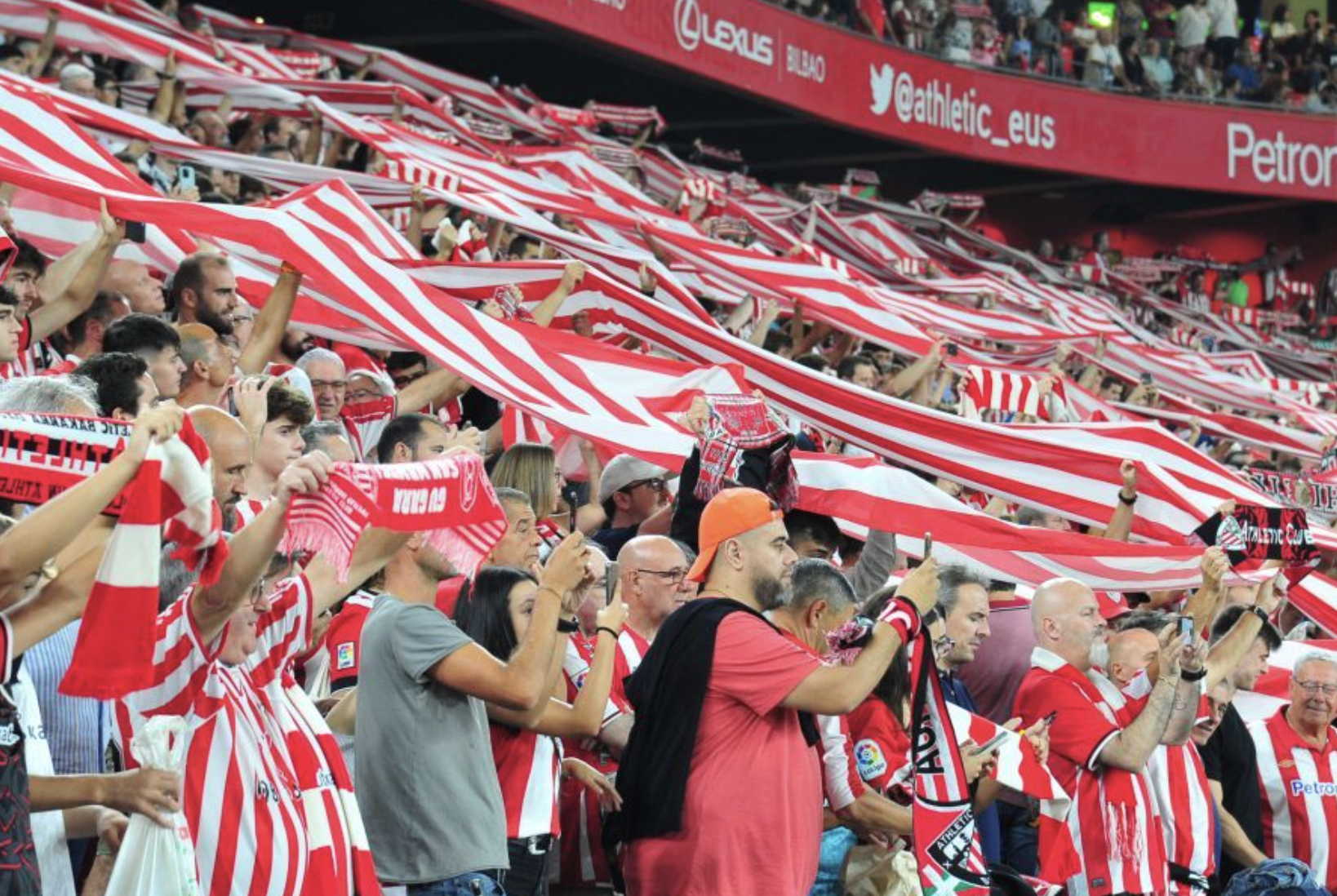 Los estadios de LALIGA siguen sumando aficionados, llegando a los 11 millones en la última temporada