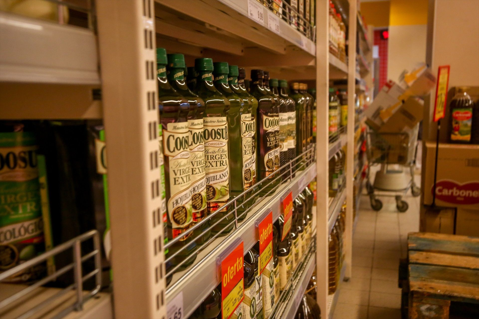 El Gobierno bajará el IVA del aceite de oliva al 0% a partir de julio