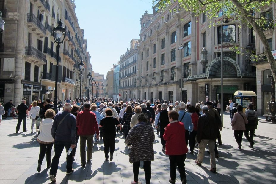 Todo lo que cambia en julio: viajes Imserso, IVA de los alimentos y subida de sueldo a funcionarios