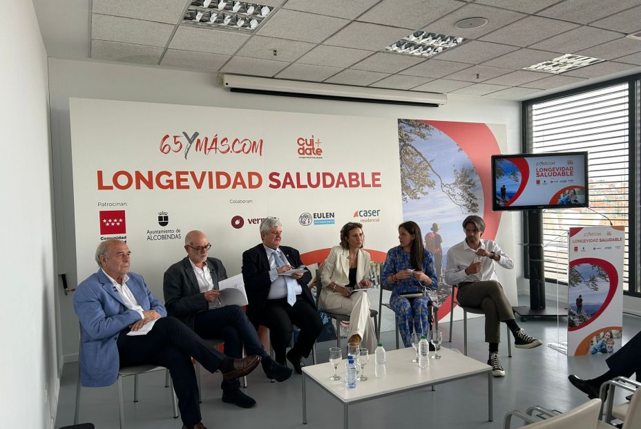 Mesa 'Envejecimiento activo, clave contra la soledad no deseada'