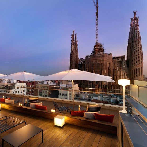 Terraza del Ayre Hotel Rosellon frente a la Sagrada Familia