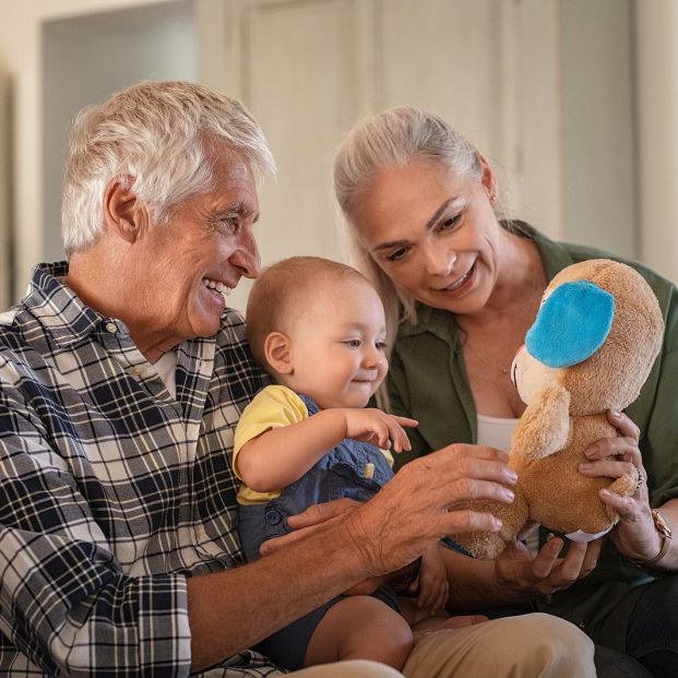 Los abuelos cobrarán en Suecia por cuidar de sus nietos