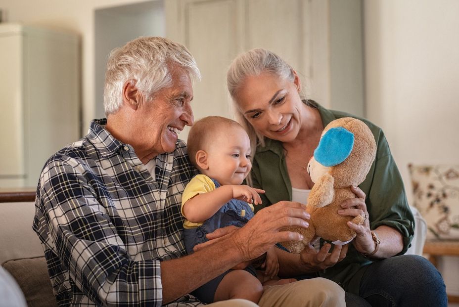 Los abuelos cobrarán en Suecia por cuidar de sus nietos