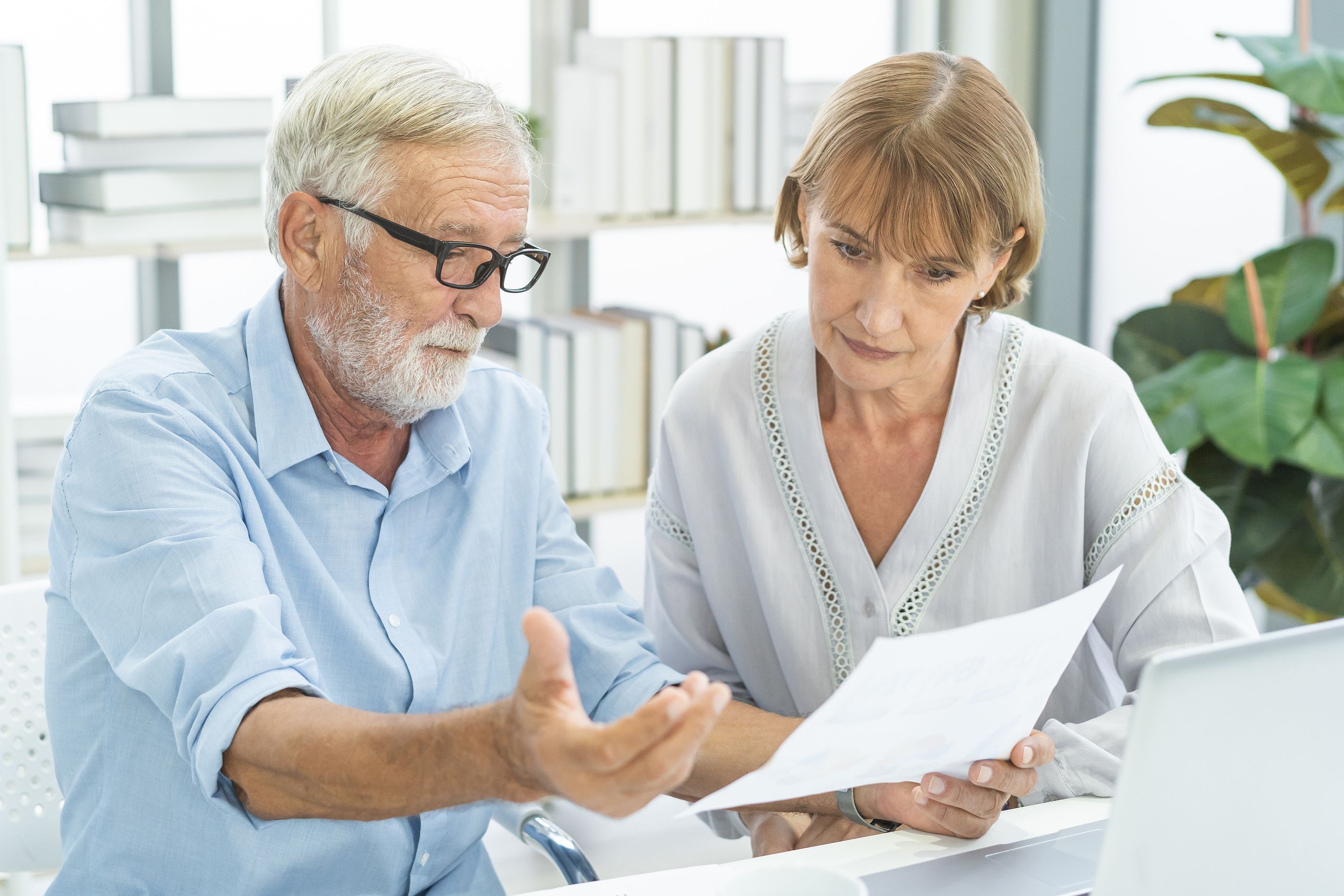 ¿Se puede cobrar a la vez la pensión no contributiva de invalidez y la de jubilación?
