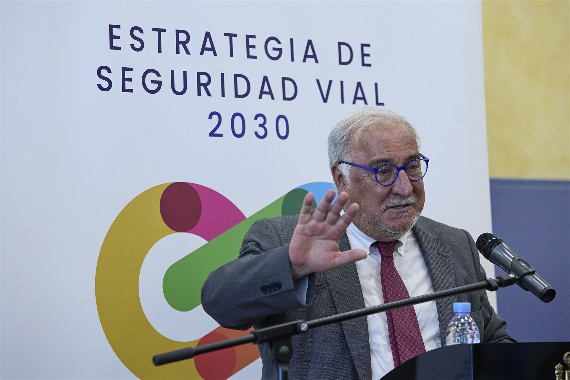 Pere Navarro (DGT): "Nadie va a prohibir conducir por la edad"