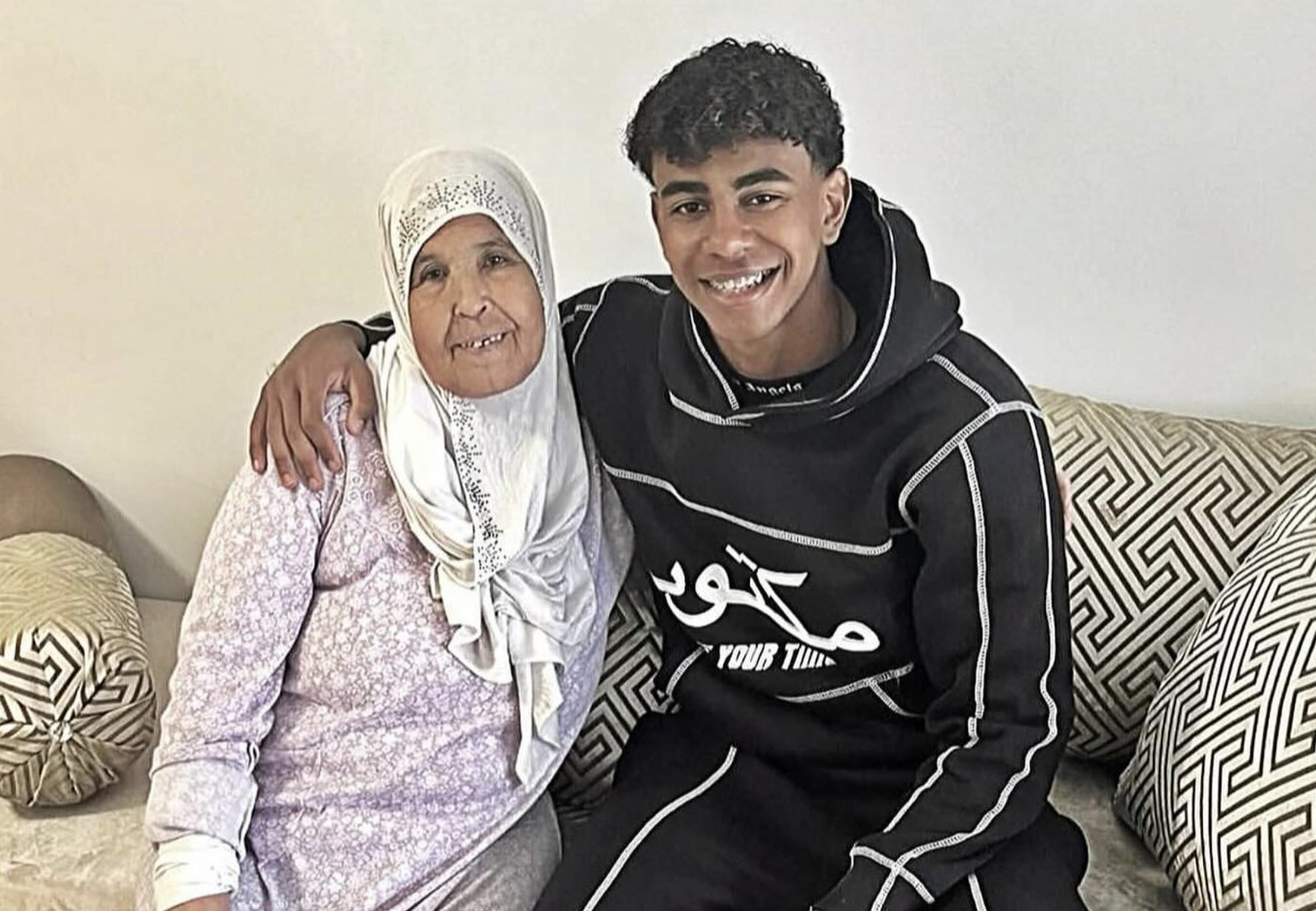 La emotiva relación entre Lamine Yamal y su abuela Fátima, su gran apoyo