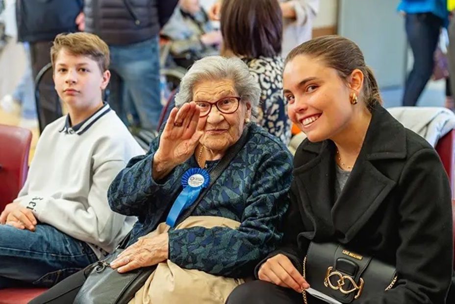 Récord mundial en una reunión de 70 centenarios