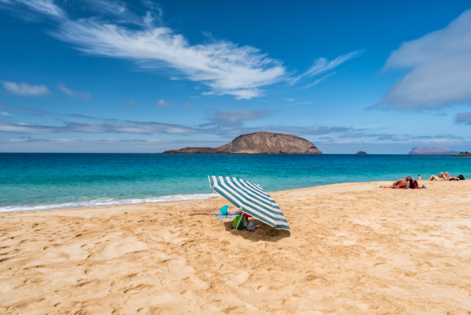 Las mejores playas del verano 2024 en España (Turismo Lanzarote)