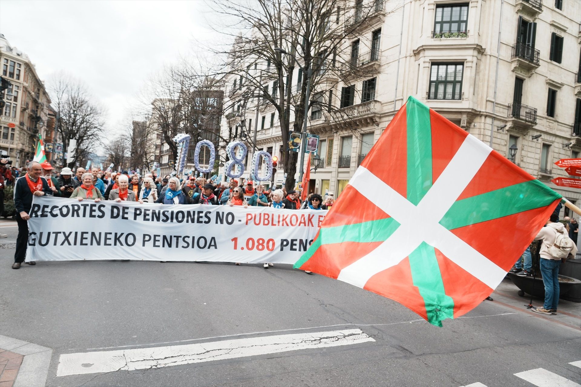 Los pensionistas vascos reclaman al lehendakari que les incluya en su ronda de contactos