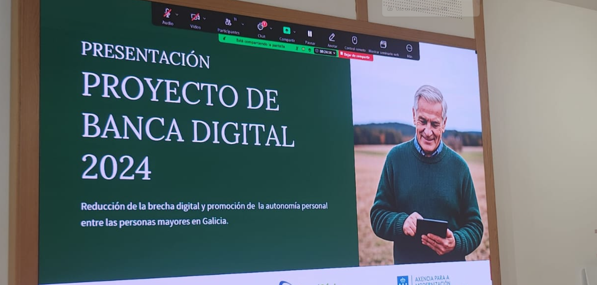 La Xunta y Fegaus renuevan la iniciativa para formar a mayores en banca online (FEGAUS)