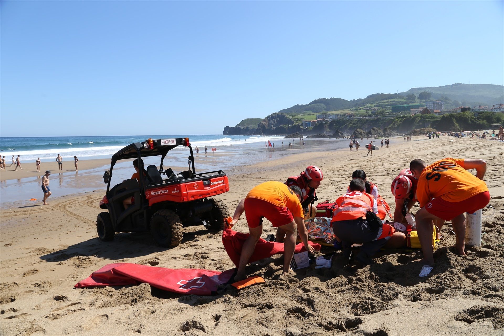 El padre de la bebé muerta en una playa de Formentera se levantó a ponerle el chupete