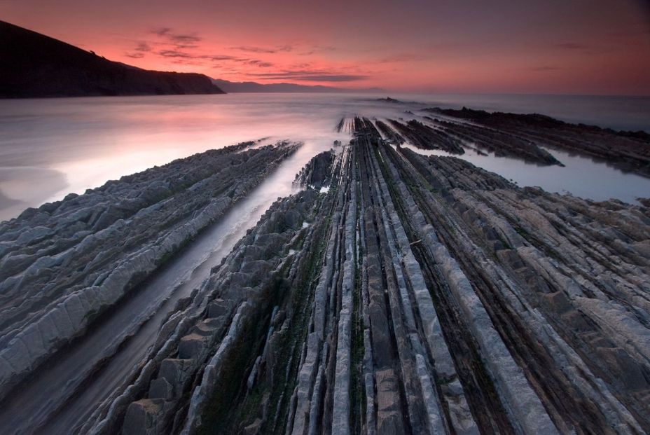 Estas son las 7 maravillas de España, según National Geographic. El Flysch. Turismo de Gipuzkoa.  2