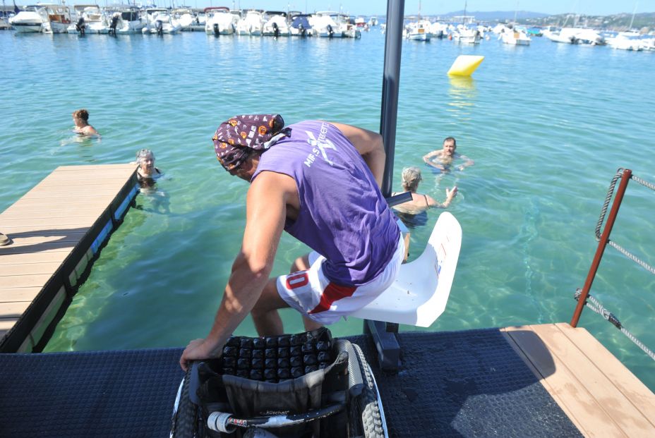 La playa Gran de Palamós (Girona) impulsa un nuevo sistema para las personas con movilidad reducida. Gablons.